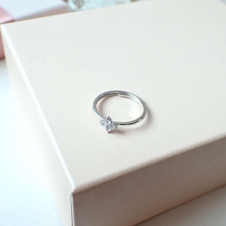 Dainty Fiona Clover Ring 925 Silver
