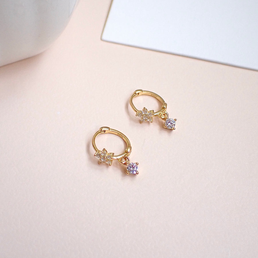 Dainty Flower Hoop 925 Silver