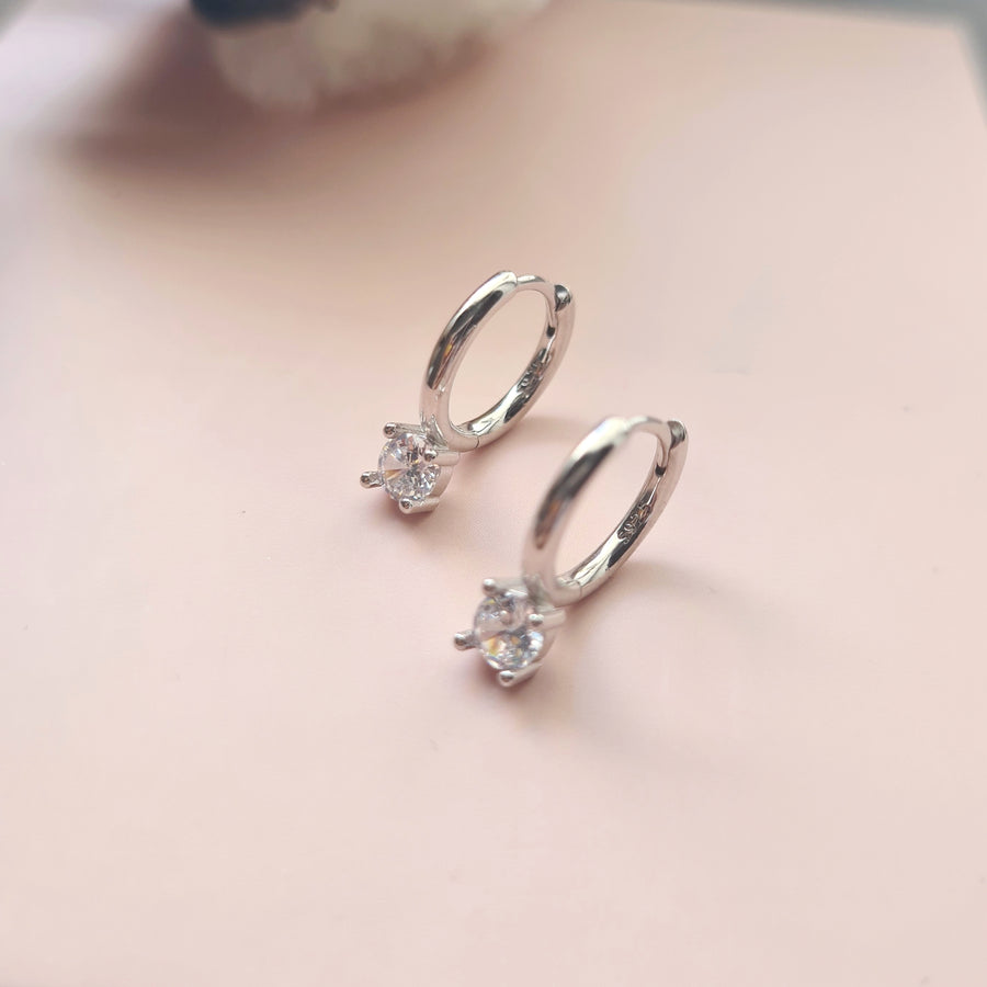 Camilia Huggies 925 Silver