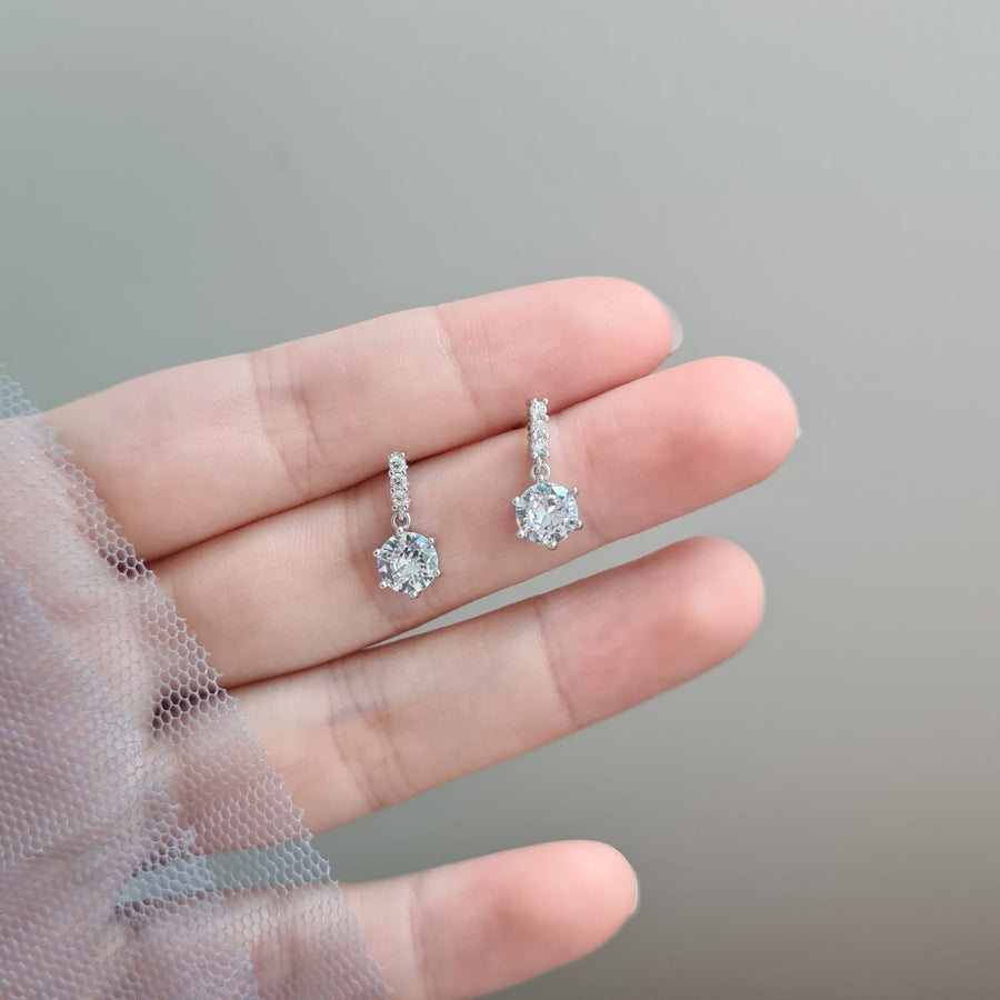 Dainty Diamond Stud 925 Silver