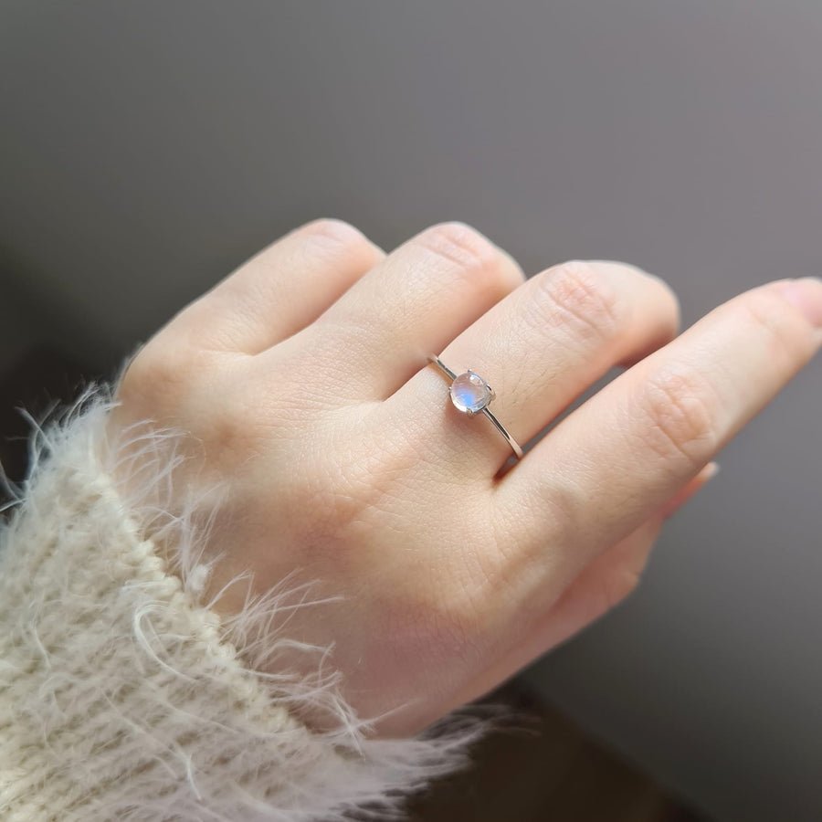 Basic Moonstone Ring 925 Silver