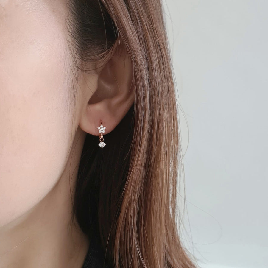 Dainty Flower Hoop 925 Silver