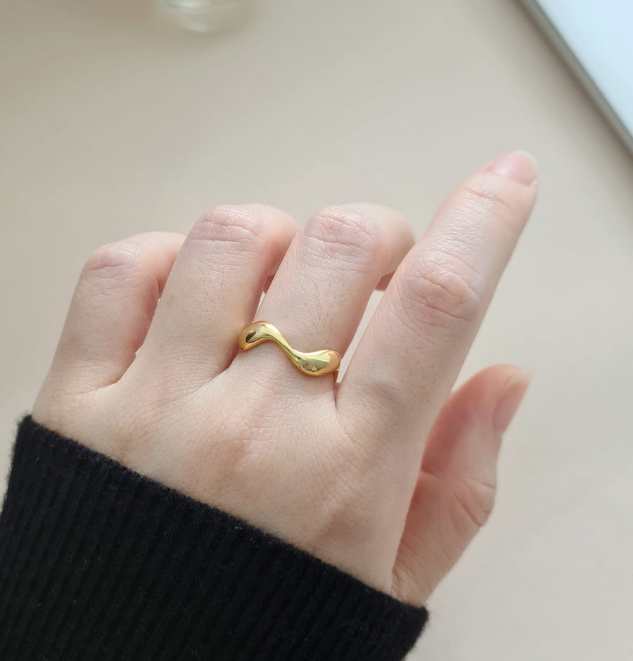 Nara Wavy Ring 925 Silver
