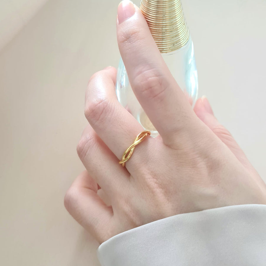Minji ring hotsell gold