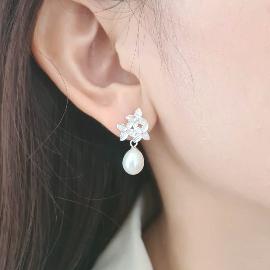 Sani Flower Pearl Earrings 925 Silver
