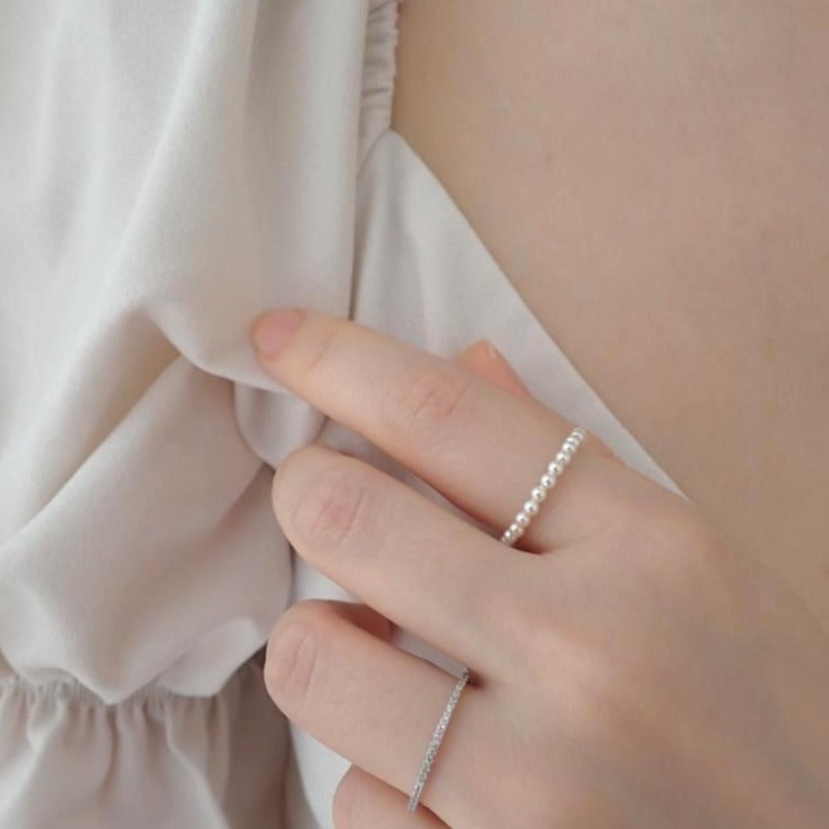 Dainty Pearl Ring S925